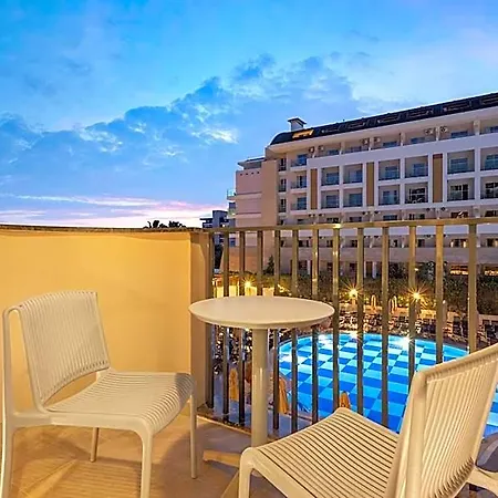 Kaia Coracesium Hotell 4*